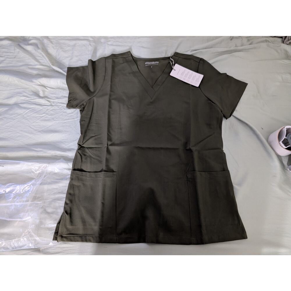 Mandala Women's 6 Pocket Top Olive  - Size XS